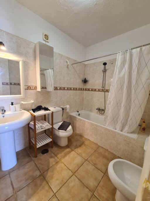 אדחה Acogedor Apartamento Con Vistas Al Mar מראה חיצוני תמונה